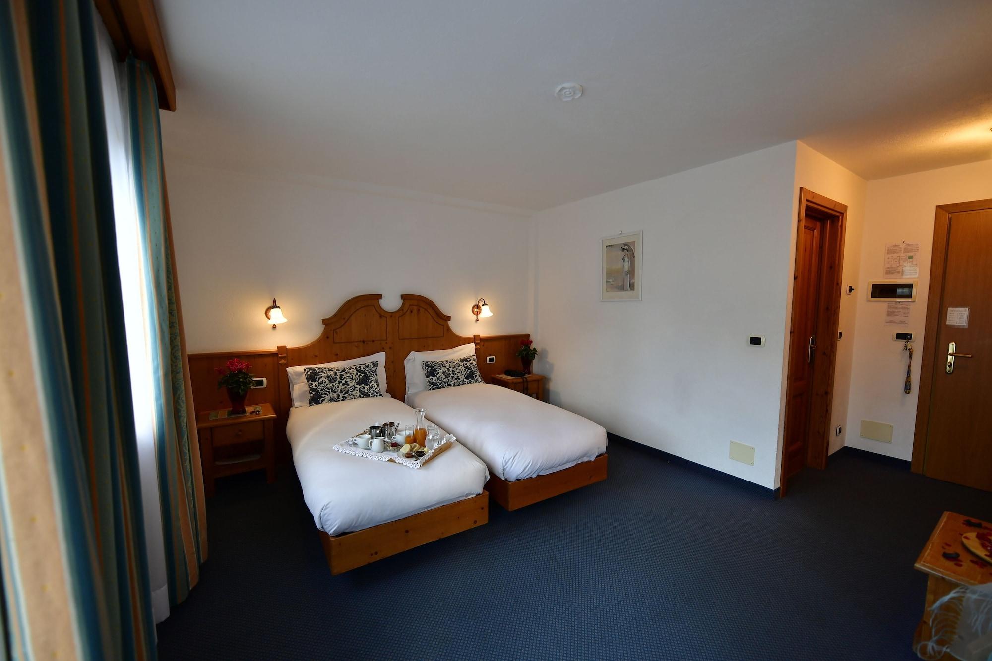 אטרובלס Hotel Beau Sejour מראה חיצוני תמונה