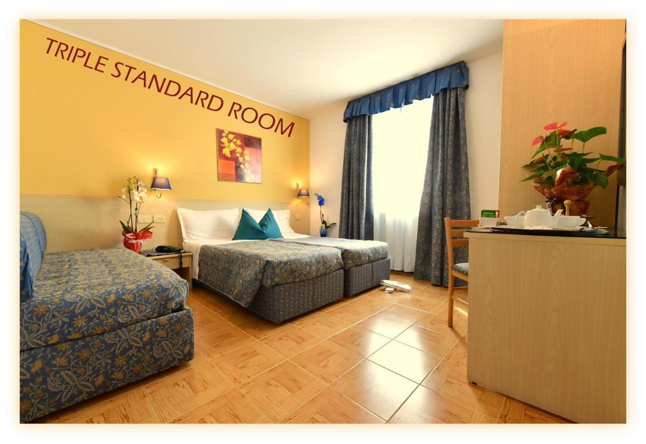 אטרובלס Hotel Beau Sejour מראה חיצוני תמונה